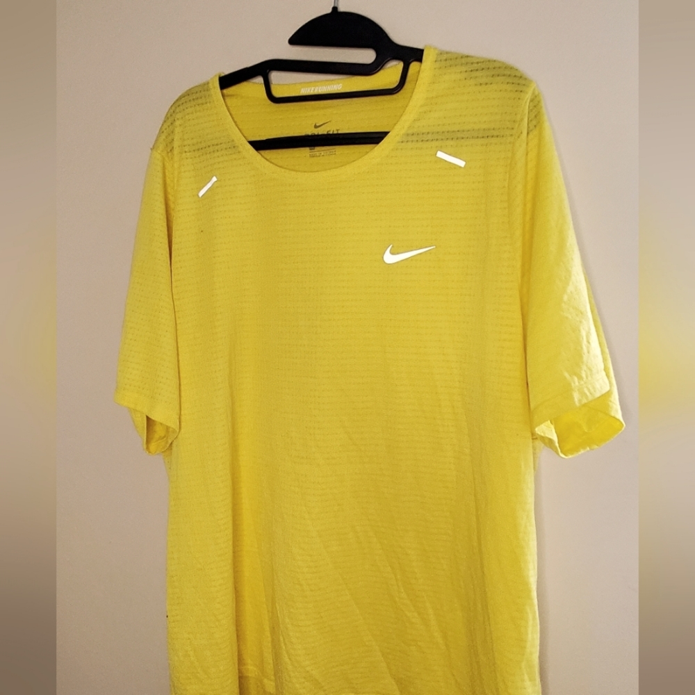 Nike dri fit tee